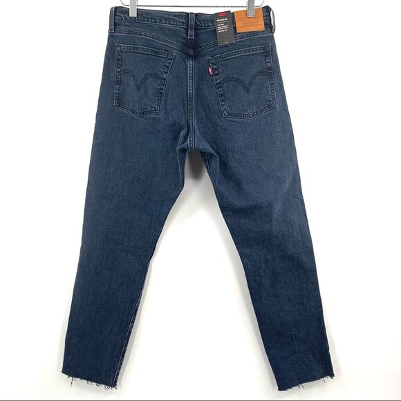 LEVI’S Wedgie Denim Jeans High Rise Tapered Leg Raw Hem Crop 99% Cotton NWT SZ29 - Picture 3 of 16